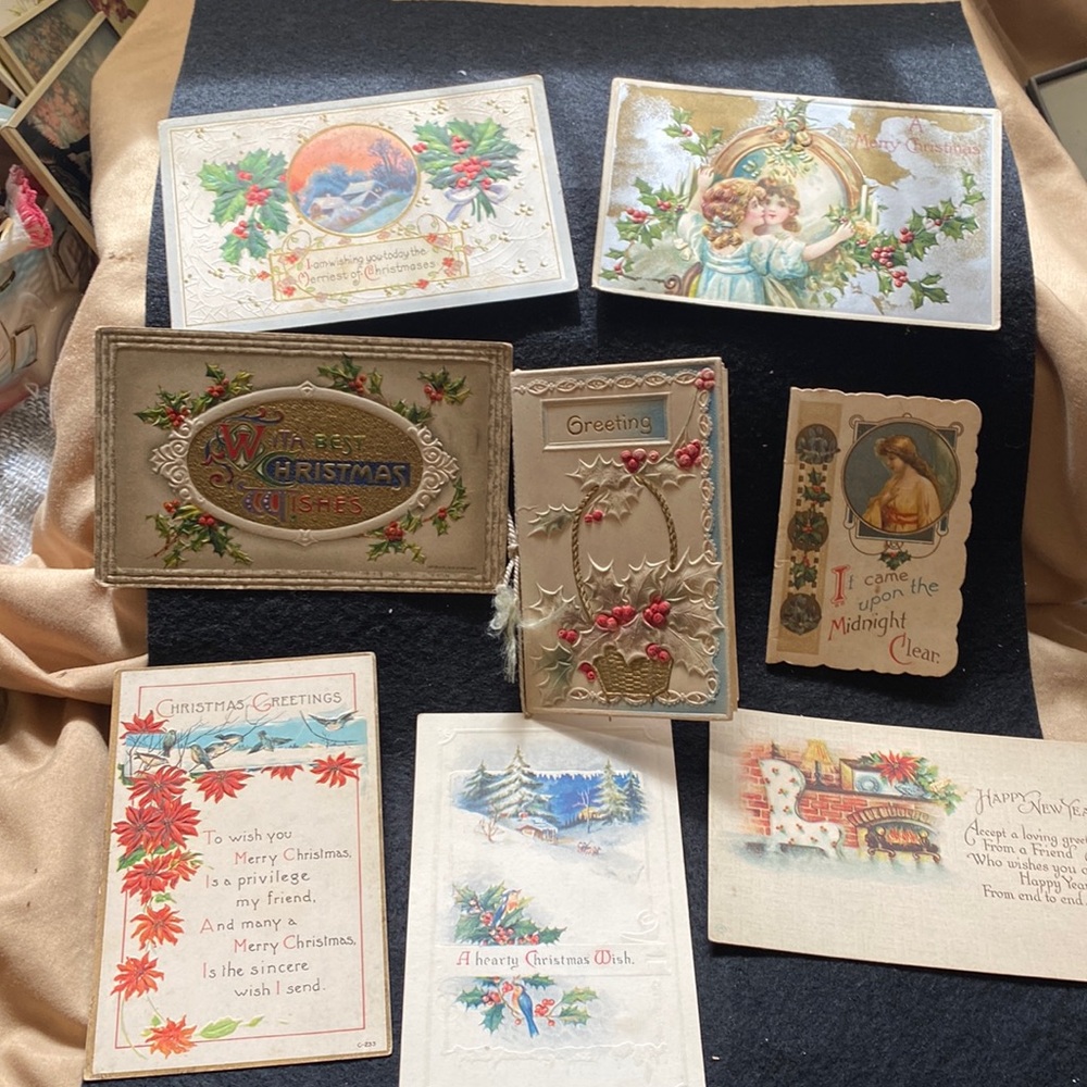 ANTIQUE/VINTAGE HOLIDAY POSTCARDS AND GREETINGS BOOKLET